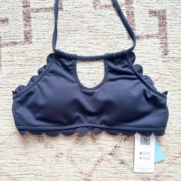 NWT Cupshe• bathing suit top - Picture 2 of 4